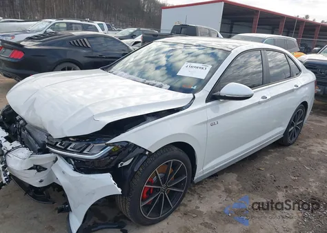 2025 Volkswagen Jetta Gli 2.0T Autobahn z USA, uszkodzony, nr VIN 3VW2T7BU7SM081665